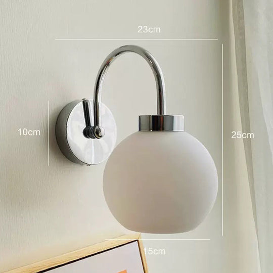 AuraBall | Elegante kugelförmige Wandleuchte Decorique.de