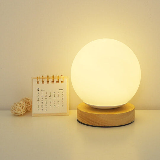 AuraDot | Moderne Minimalistische Runde Tischlampe C Decorique.de