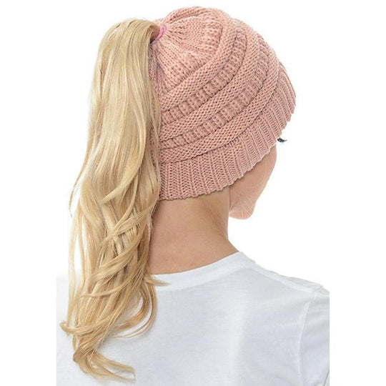 AuraKnit | Pferdeschwanz-Mütze – Weicher Strick-Beanie Rosa Decorique.de