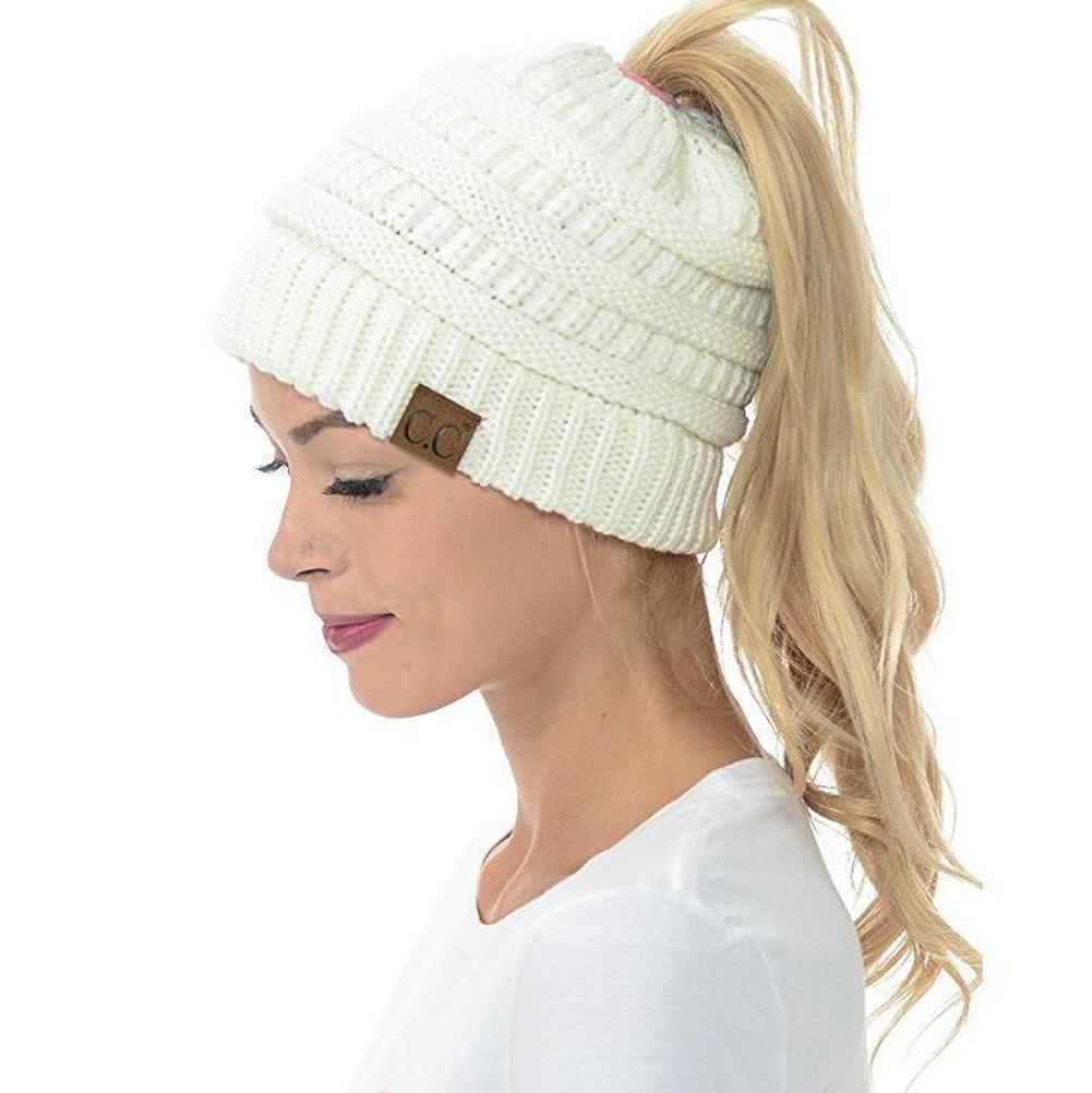 AuraKnit | Pferdeschwanz-Mütze – Weicher Strick-Beanie Weiß Decorique.de