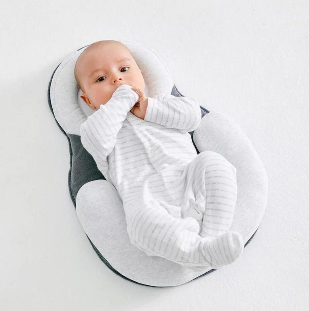 BabyNest | Ergonomisches Babykissen für gesunden Babyschlaf Decorique.de