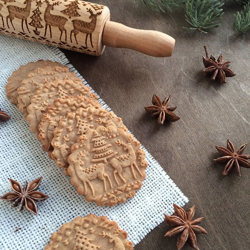 BakeRoll | Handgefertigte Teigrolle mit Weihnachtsgravuren Decorique.de
