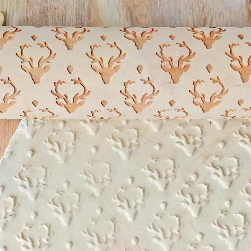 BakeRoll | Handgefertigte Teigrolle mit Weihnachtsgravuren Decorique.de