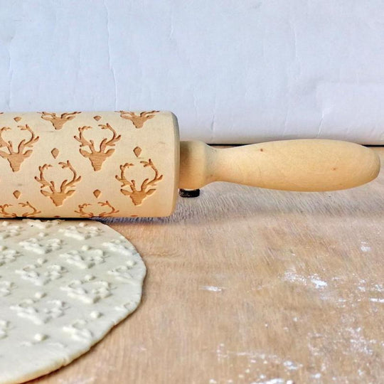 BakeRoll | Handgefertigte Teigrolle mit Weihnachtsgravuren Decorique.de