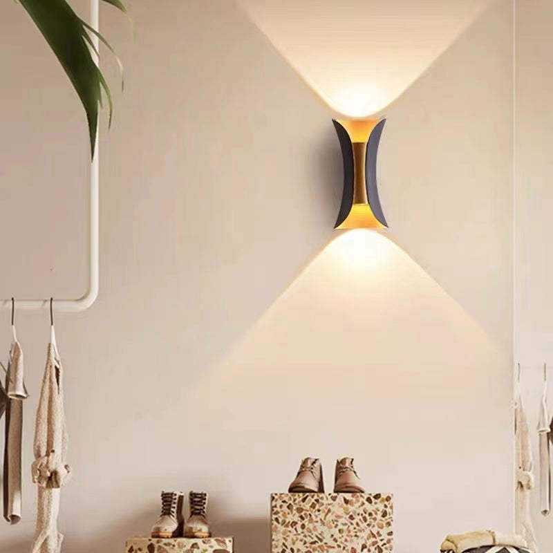 BrightBliss | Modernistische LED-Wandleuchte Schwarz und Gold Decorique.de