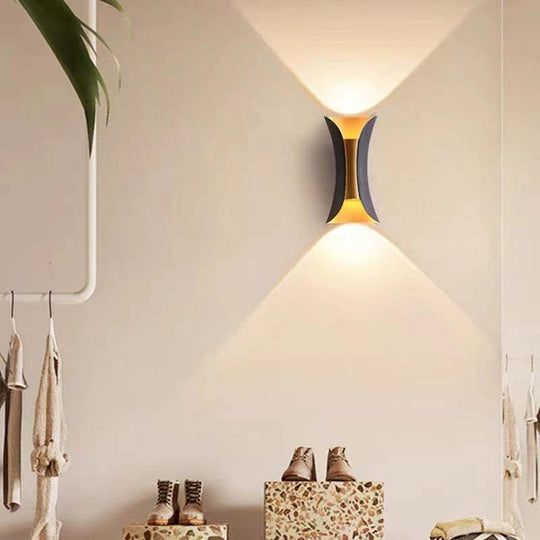 BrightBliss | Modernistische LED-Wandleuchte Schwarz und Gold Decorique.de