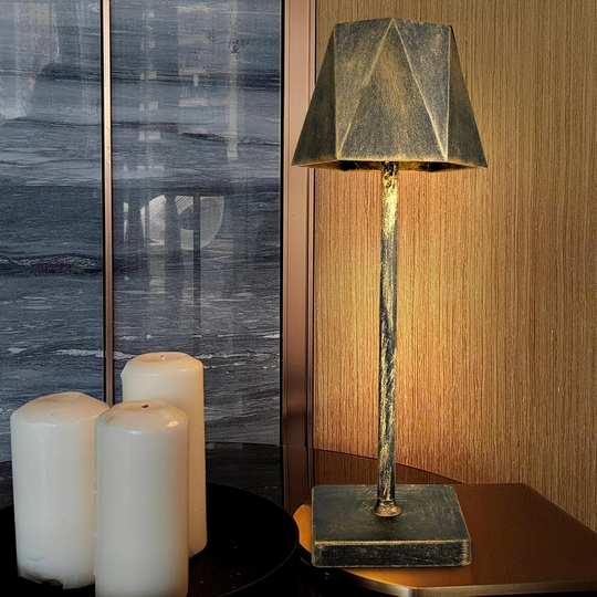 BrightEase | Leichte Kabellose Schreibtischlampe Bronze Decorique.de