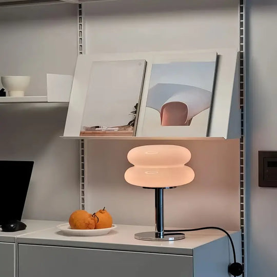 GlowZen | Moderne & elegante Tischleuchte aus Glas
