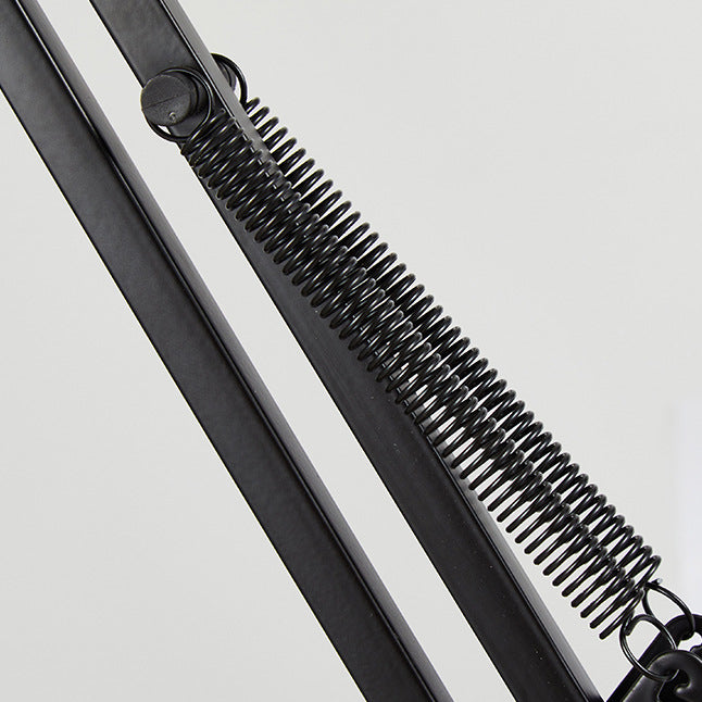 ClampGlow | Ausziehbare Tischleuchte für Präzisionslicht Decorique.de