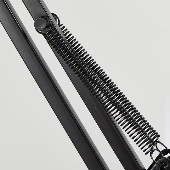 ClampGlow | Ausziehbare Tischleuchte für Präzisionslicht Decorique.de