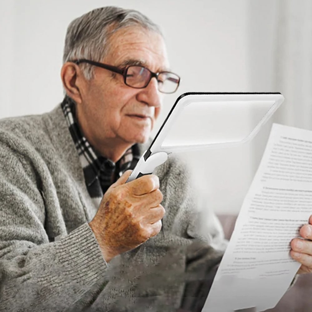 ClearMagnify | LED Lupe – Faltbares Design & Helle Beleuchtung Decorique.de