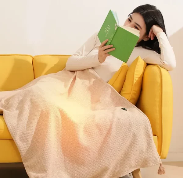 CloudCloak | Tragbarer beheizter Schal Zedern-Aprikose Decorique.de