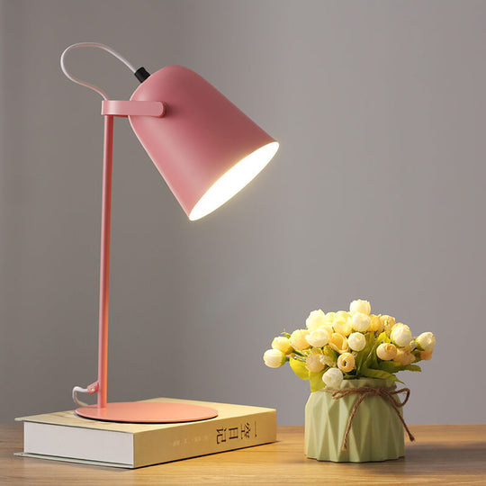 ColorBeam | Nordische Macaron-Farbe, kreatives Eisen-Eimer-Design, 1-flammige Tischlampe Rosa 230V Decorique.de