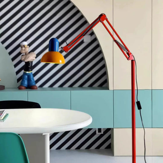 ColorBend | Moderne Bogen-Stehlampe aus Metall Decorique.de