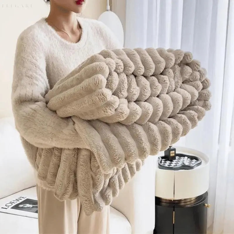 ComfortCuddle | Flauschige & Gemütliche Fleece-Decke Beige Decorique.de