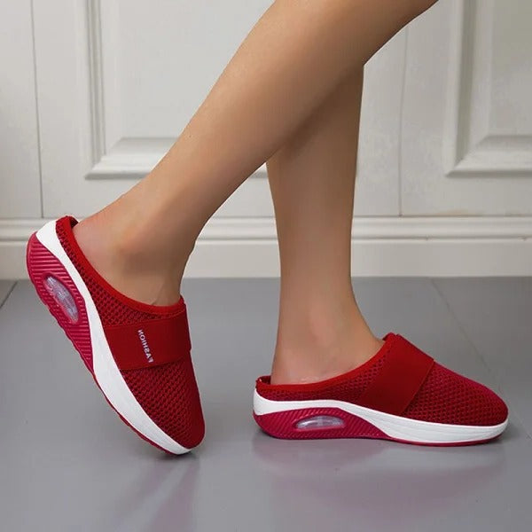 ComfyWedge | Orthopädische Keilabsatz-Hausschuhe Rot Decorique.de