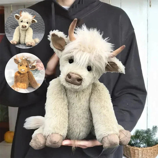 CowLina | Zarte Highland-Kuh mit floralen Details Decorique.de