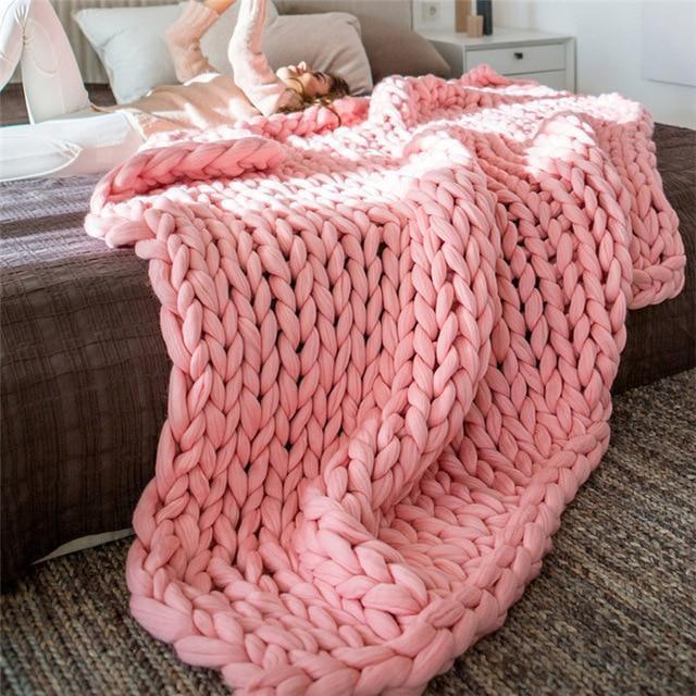CozyKnit | Chunky Strickdecke – Handgefertigt & Luxuriös Rosa 80x100cm Decorique.de