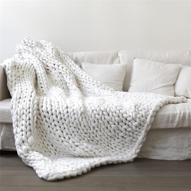 CozyKnit | Chunky Strickdecke – Handgefertigt & Luxuriös Weiß 80x100cm Decorique.de