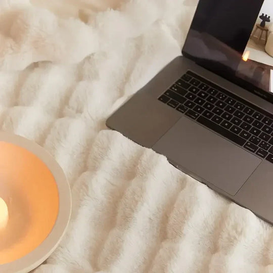 CozyLoom | Luxuriöse Flauschdecke für jede Jahreszeit Decorique.de