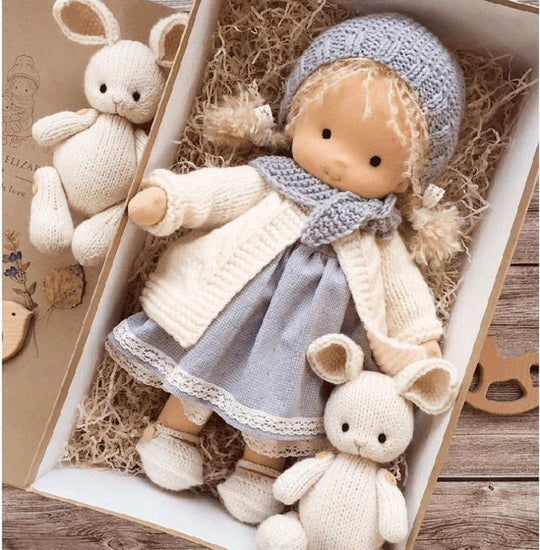 LittleCarol | Handgemachte Waldorf-Puppe – Sanft, Waschbar & Langlebig