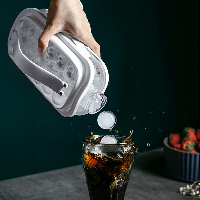 IceGrid |  2-in-1-Eiswürfelbereiter-Flasche