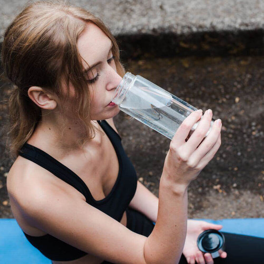 AquaPure | Wasserflasche – Nachhaltige Flüssigkeitszufuhr mit BPA-freien Materialien