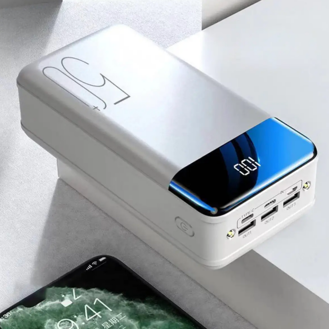 EnerPro | Powerbank mit 50.000mAh & Multi-USB-Ausgängen Weiß Decorique.de