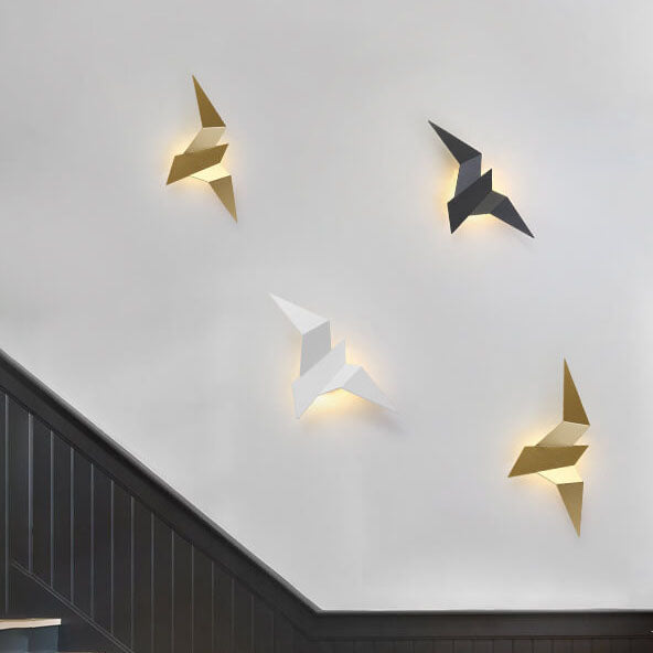 FlightLine | Künstlerische Vogel-Wandlampe in Weiß & Gold Weiß Weißes Licht (6000K) 230V Decorique.de