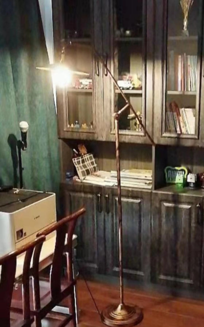 ForgeLight | Minimalistische Eisenlampe für Wohnräume Decorique.de