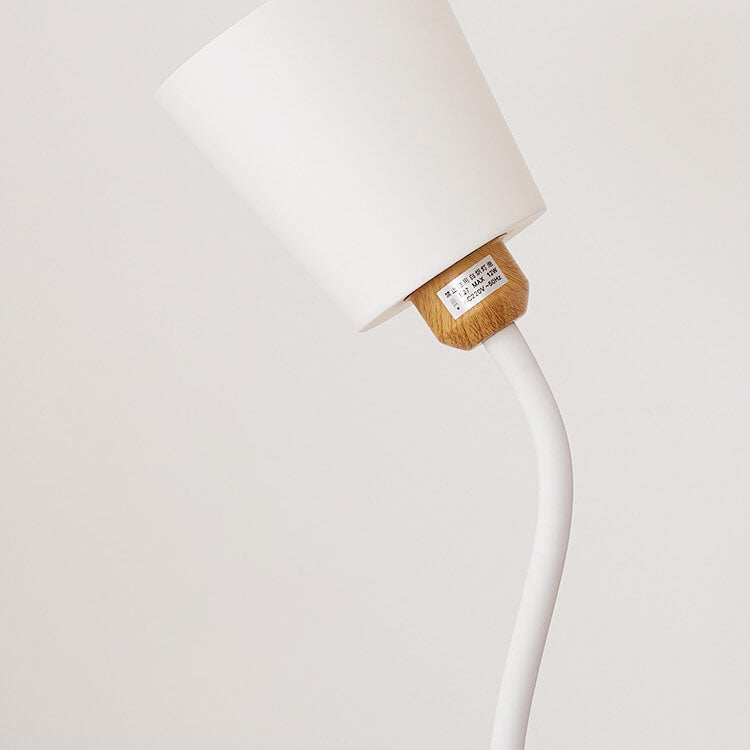 FrameBeam | Moderne 1-Licht Stehlampe aus pulverbeschichtetem Eisen Decorique.de