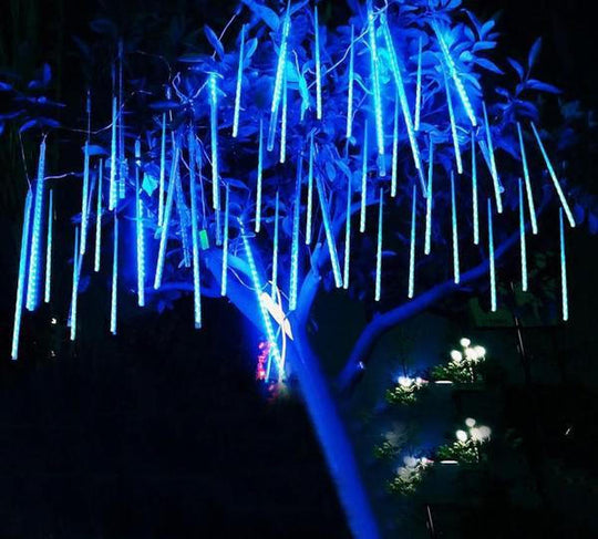 FrostDrop | Schneefall Girlandenlichter (Set von 8) Blau Decorique.de