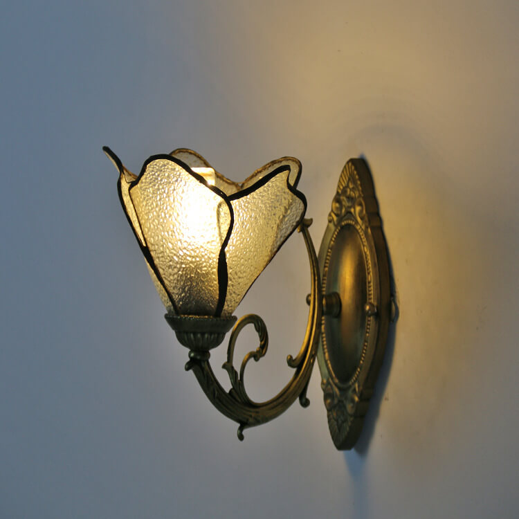 GleamPetals | Vintage Glasblüten-Leuchte im Tiffany-Stil Decorique.de