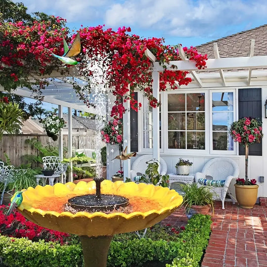 GlideSplash | Moderner & Luxuriöser Solar-Schwimmer Brunnen Decorique.de