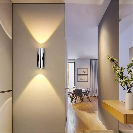 GlowBeam | Doppelt strahlende LED-Wandleuchte Decorique.de