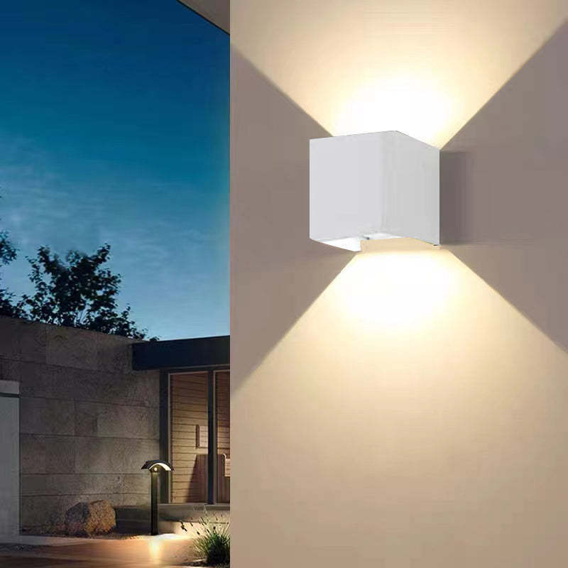 GlowCast | Wandleuchte – Energiesparende LED-Lösung für Innen & Außen 10 W: B10cm x L4.5cm x H10cm Weiß Decorique.de
