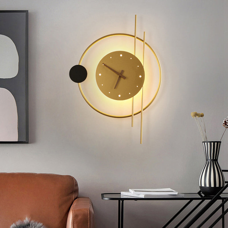 GlowClock | Moderne Wandleuchte mit Uhr Gold Decorique.de