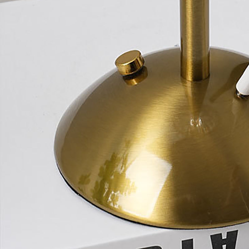 GlowCone | Kegelförmige Stoff-Tischleuchte im Scandi-Stil Decorique.de