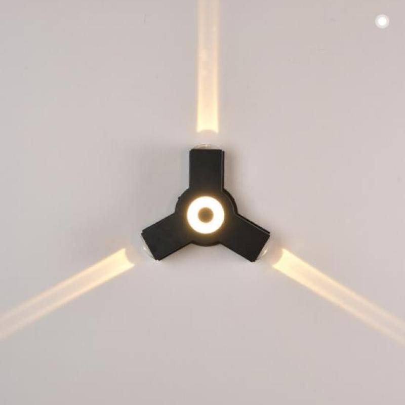 GlowCross | Moderne Wandleuchte in Kreuzform Decorique