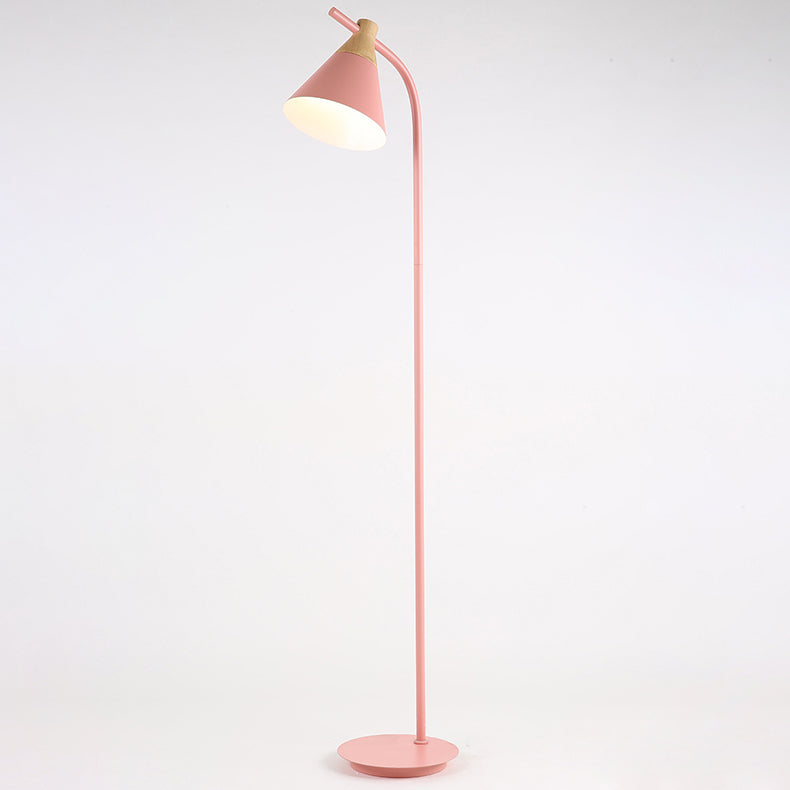 GlowPole | Nordic Creative Macaron Cone Shade 1-Licht Stehlampe Rosa 220V-240V Schwarzes Kabel Decorique.de