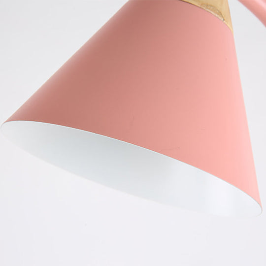 GlowPole | Nordic Creative Macaron Cone Shade 1-Licht Stehlampe Decorique.de