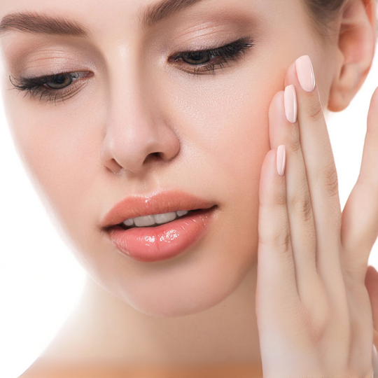 GlowPrime | Vitamin-C-Hydratation & glättende Gesichtspflege Decorique.de