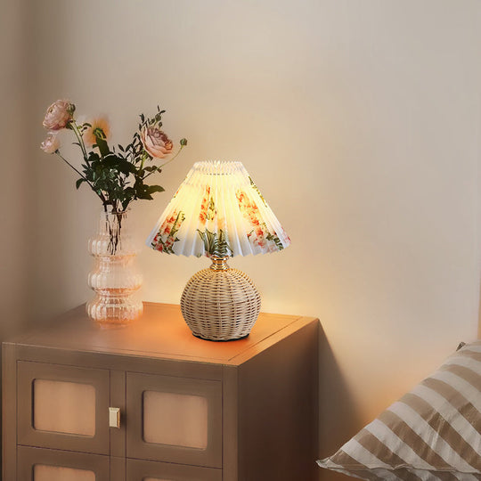 GlowWeave | Sanft dimmbare Rattanleuchte mit Fernbedienung Blume 230V Decorique.de
