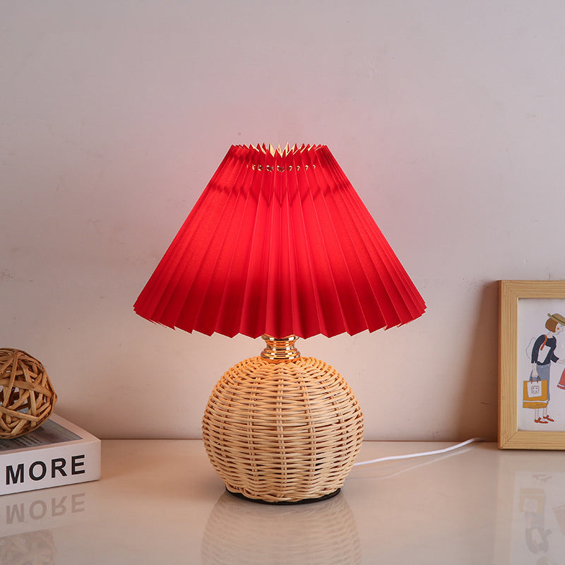 GlowWeave | Sanft dimmbare Rattanleuchte mit Fernbedienung Rot 230V Decorique.de