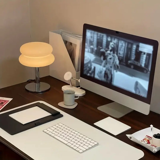 GlowZen | Moderne & elegante Tischleuchte aus Glas Decorique.de