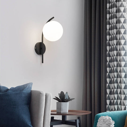 HaloBend | Minimalistische Glaskugel-Wandleuchte Decorique.de