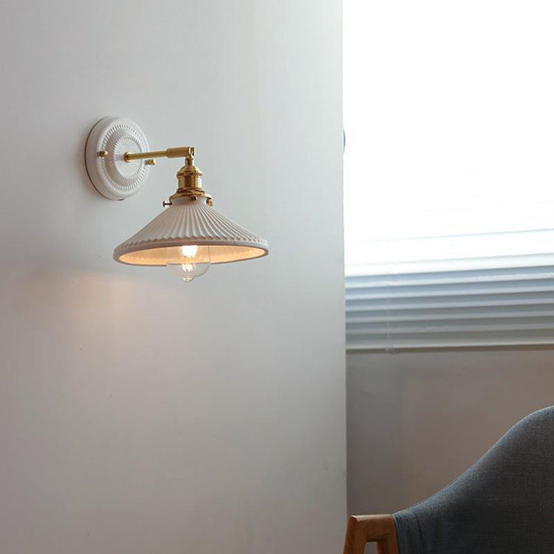 HikariBrass | Vintage Wandleuchte aus Keramik & Kupfer A 230V Decorique.de