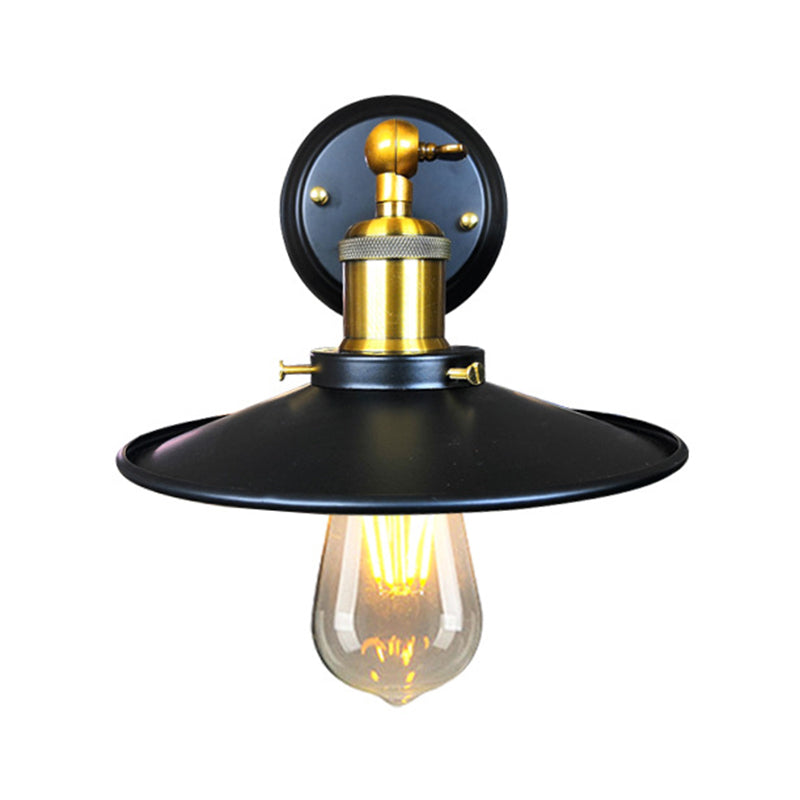 IronAura | Wandleuchte – Industrielle Lampe mit ausgestelltem Schirm Decorique.de