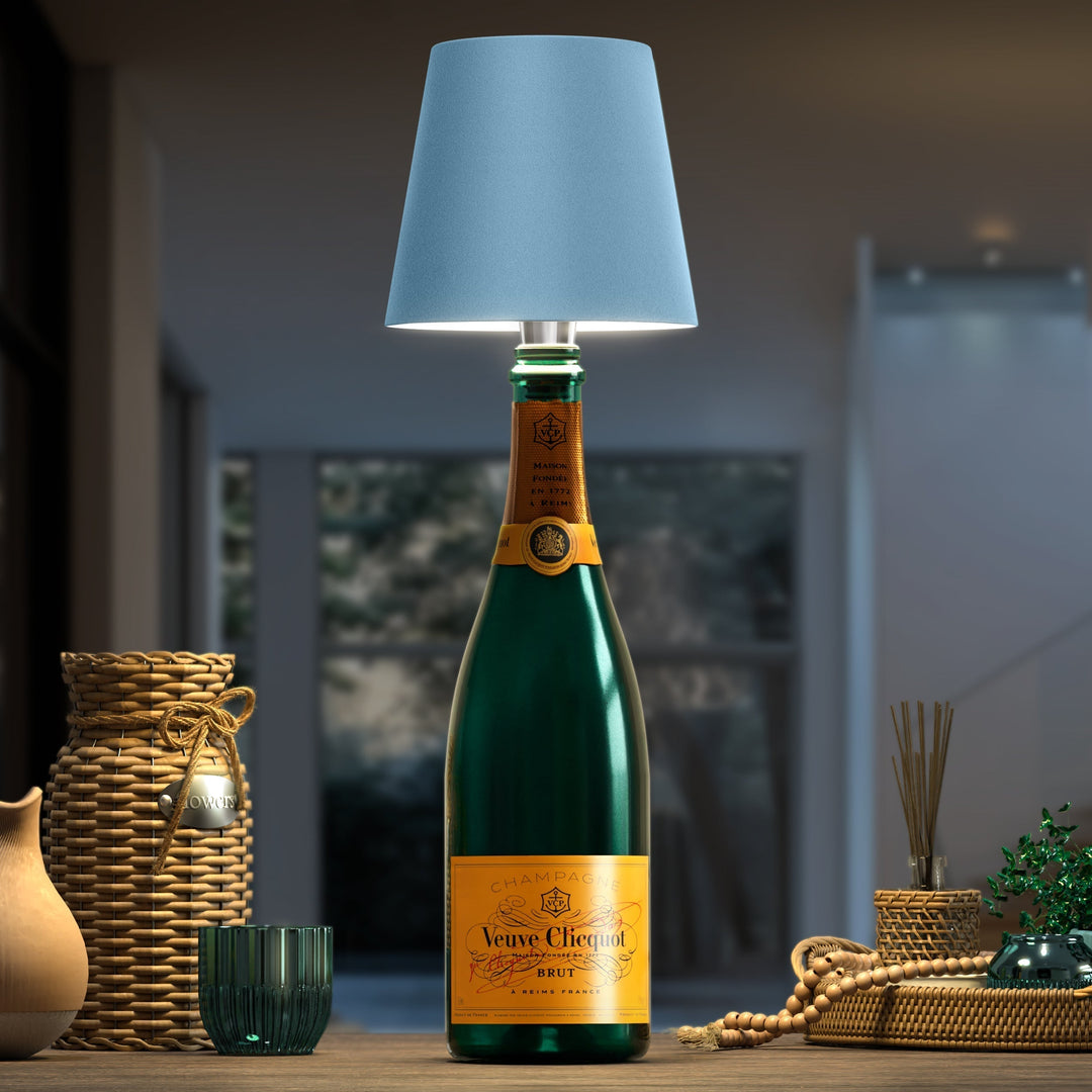 LightBottle | Nachhaltige Flaschenlampe für stilvolle Beleuchtung Blau Decorique.de