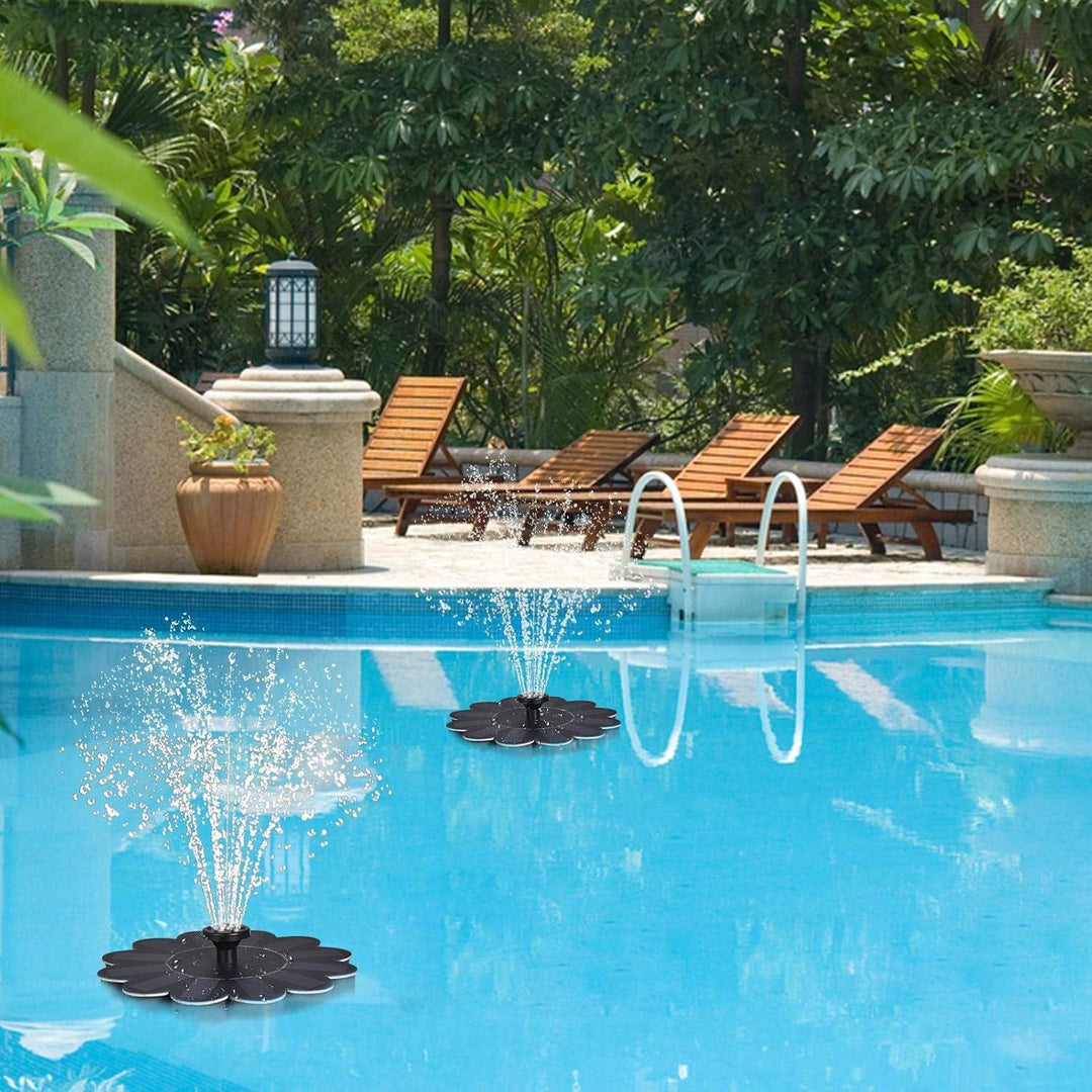 LilyShine | Blumenförmiger Wasserbrunnen für Teiche und Pools Decorique.de